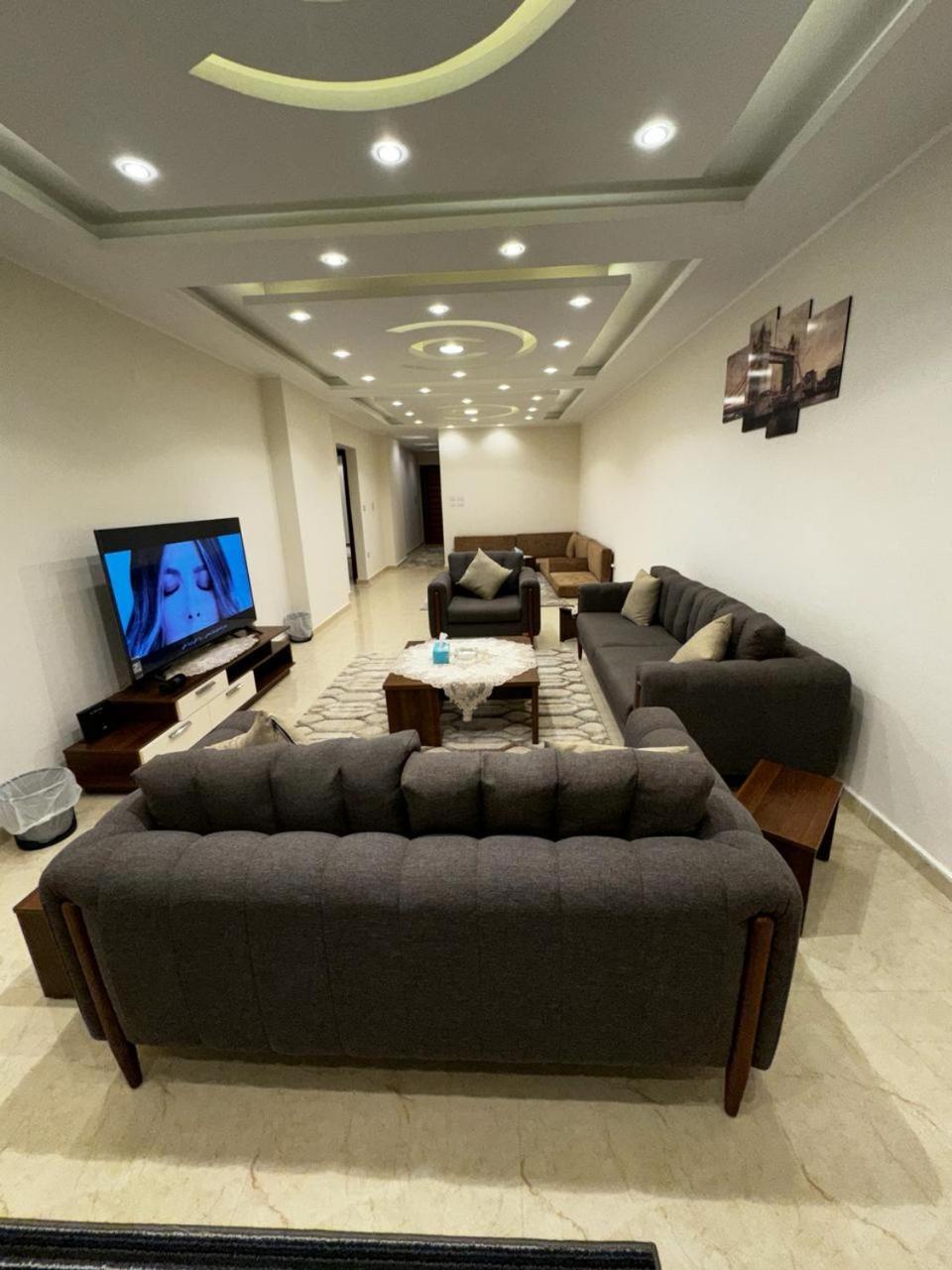 820 Apartment *